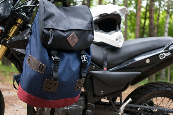 Рюкзак 9018 черный/синий/бордо