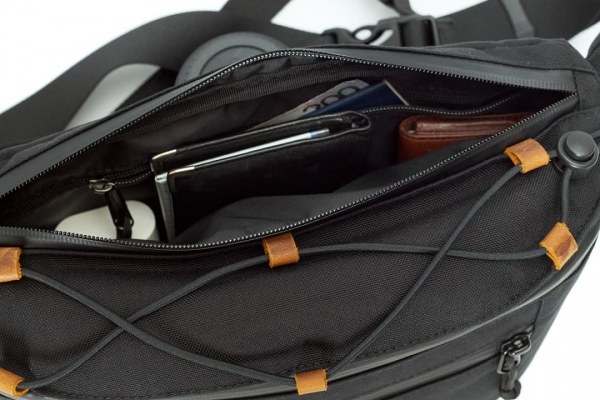 Поясная сумка SWIFT черный/кожа натуральная рыжая