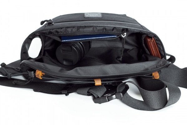 Поясная сумка SWIFT черный/кожа натуральная рыжая