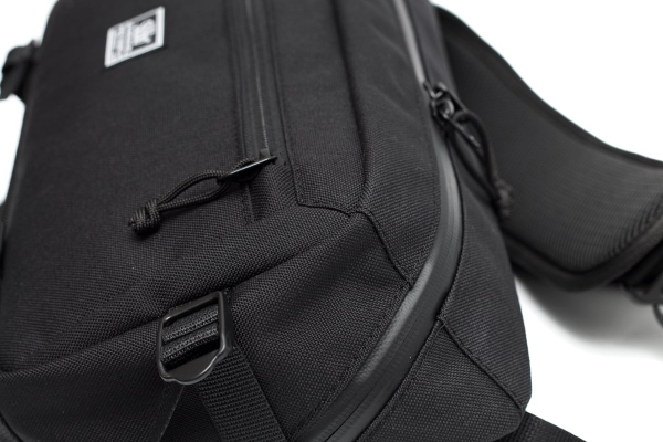 Сумка-слинг TRAFFIC черный