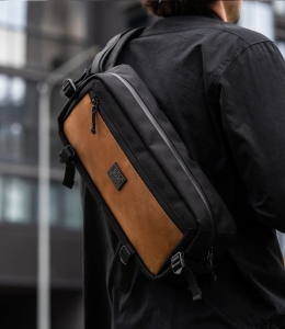 Сумка-слинг TRAFFIC черный/натуральная кожа рыжая